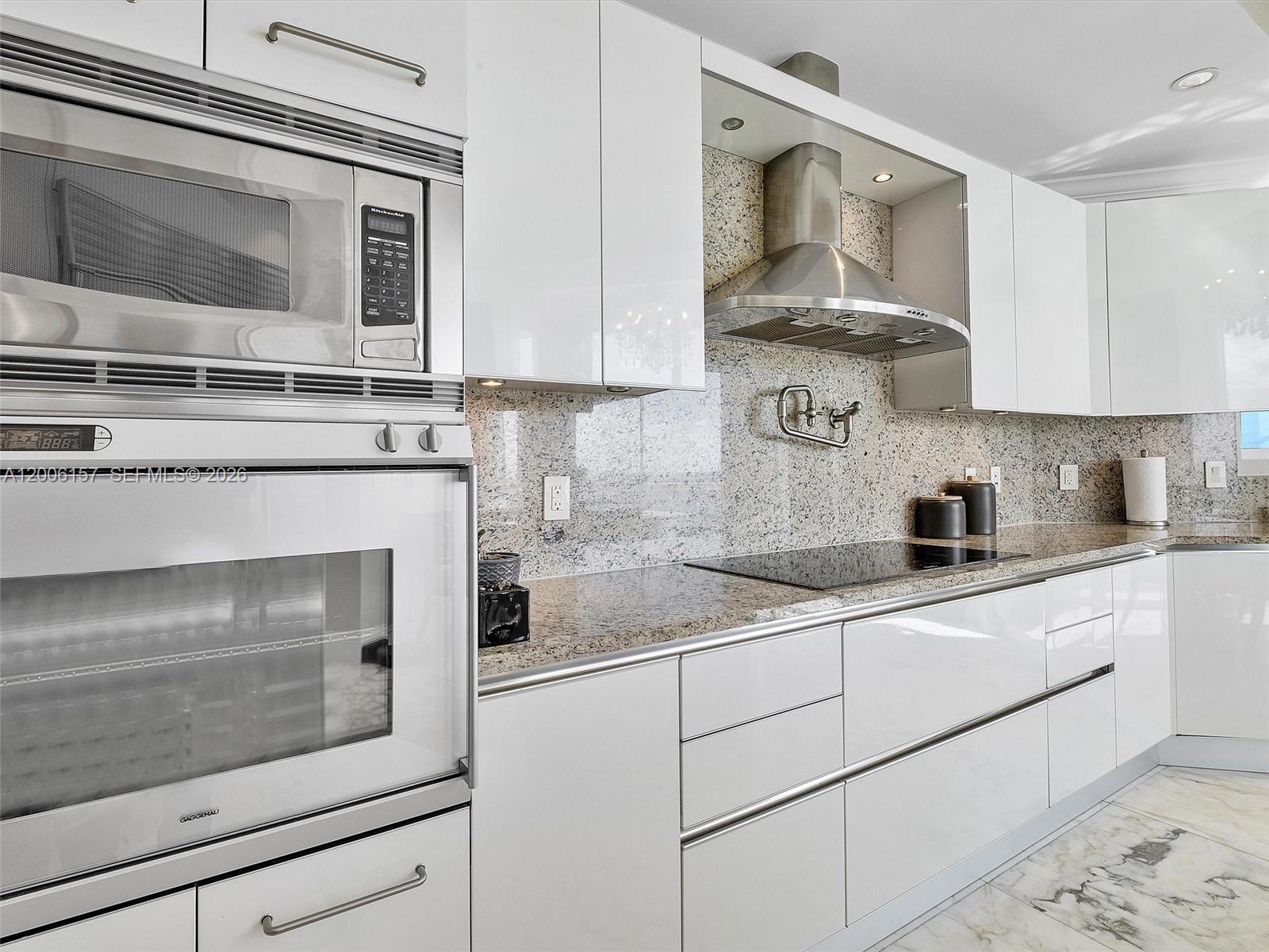 TURNBERRY OCEAN - Residential