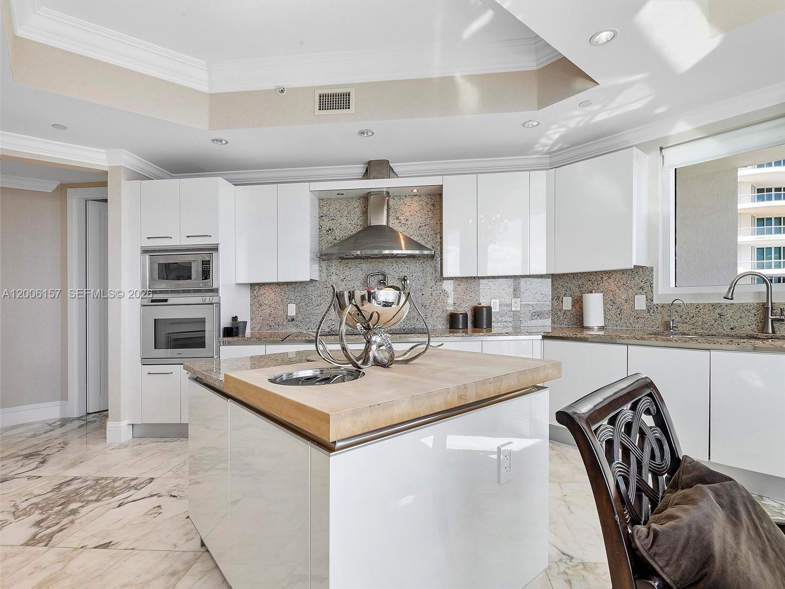 TURNBERRY OCEAN - Residential