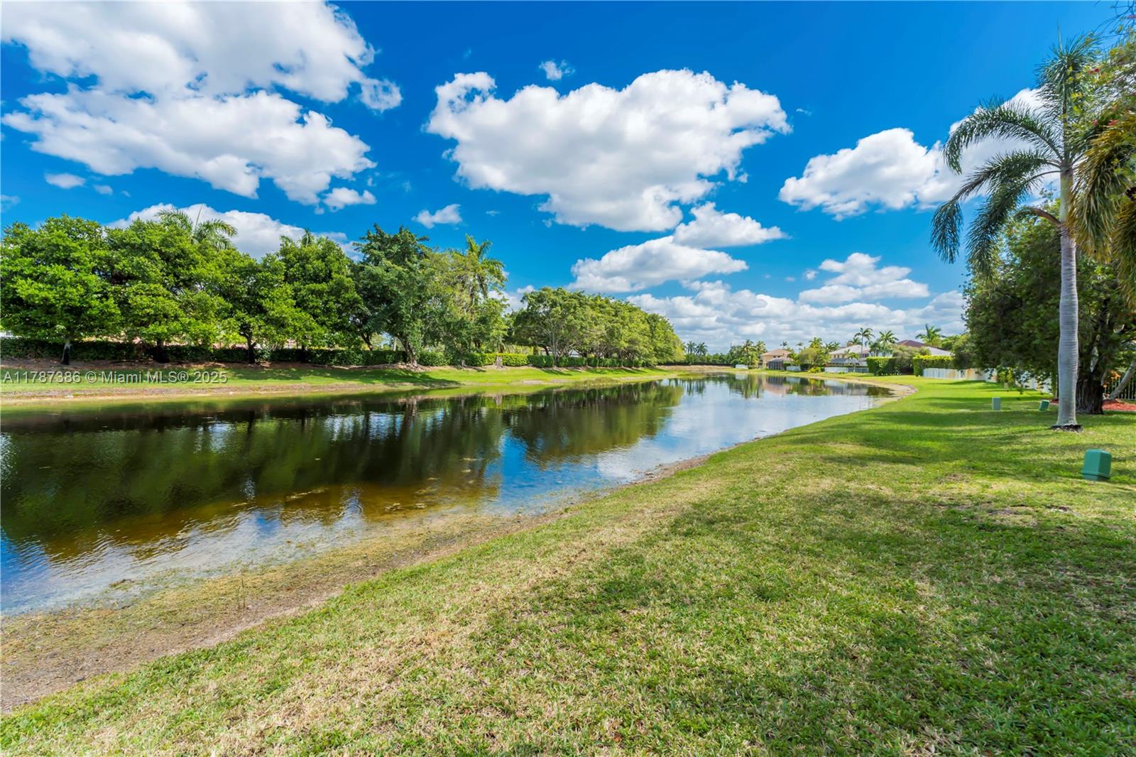 SECTOR 2-PARCELS 11 27 28 - Residential