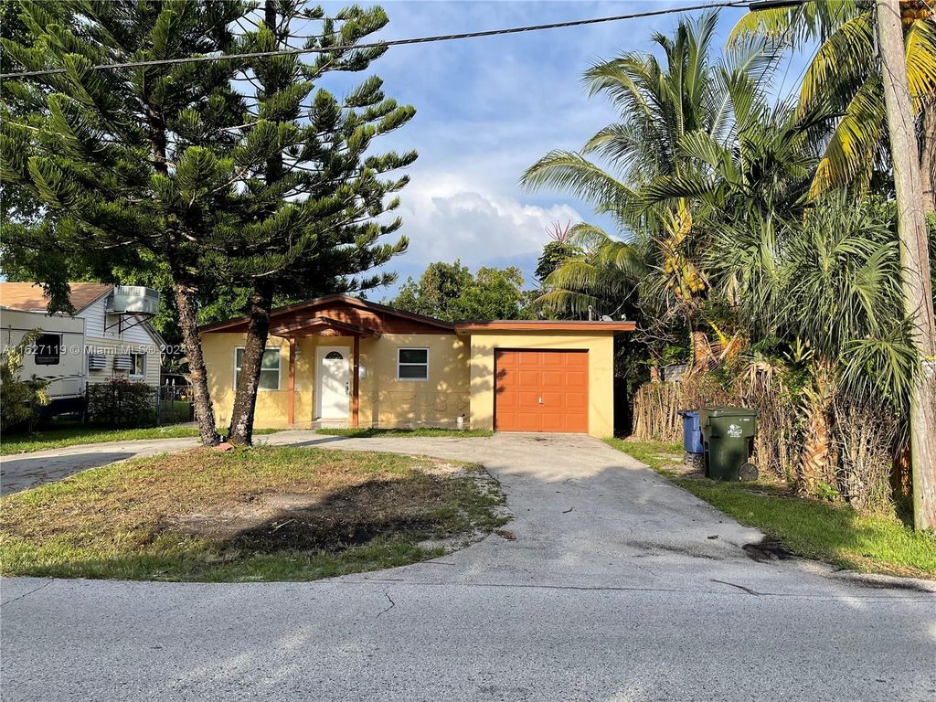 Photo of 221 SW 6th Ave #0, Hallandale Beach, FL 33009 (MLS # A11627119)