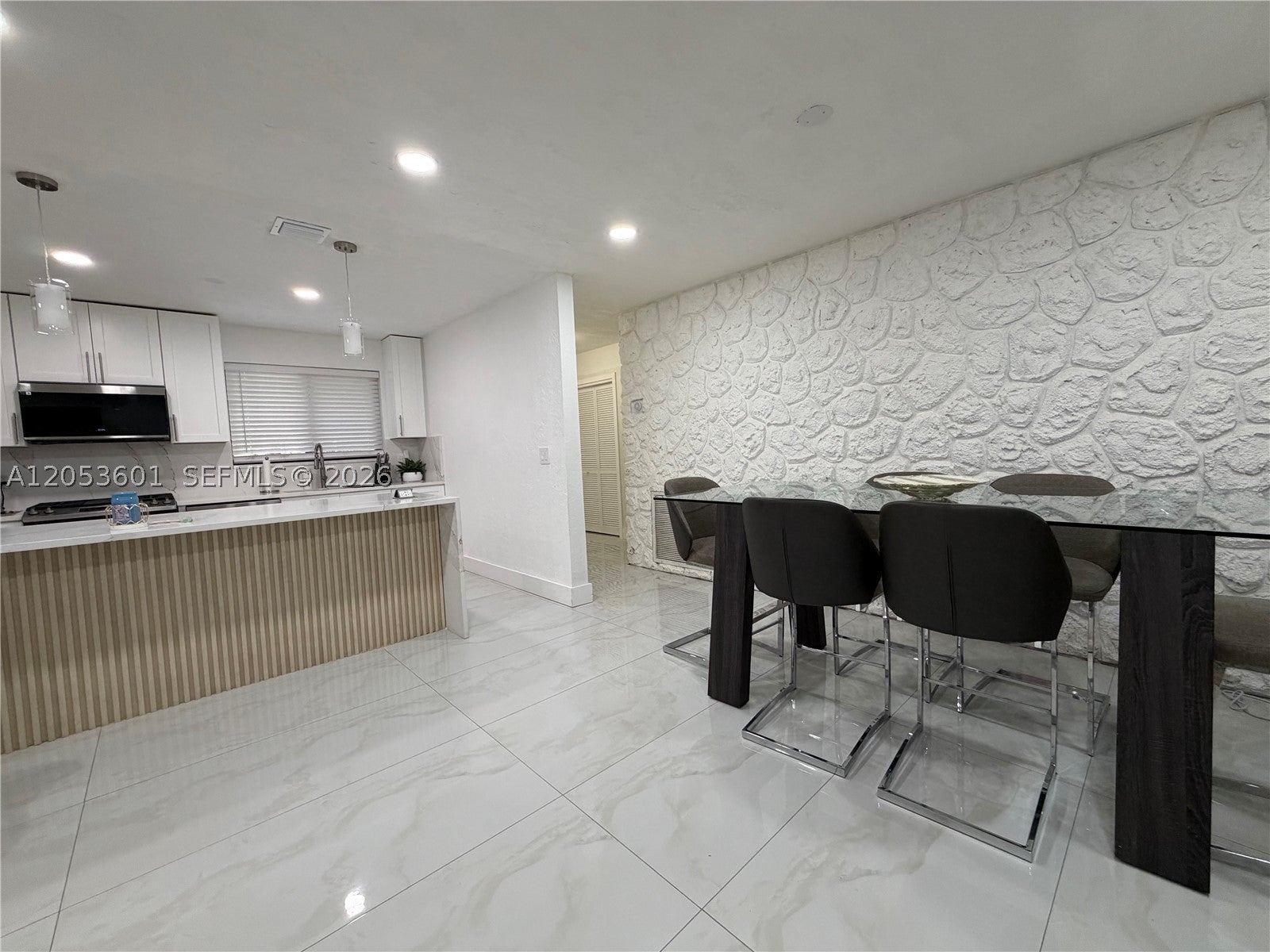 4700 NW 1st Ct, Plantation FL 33317