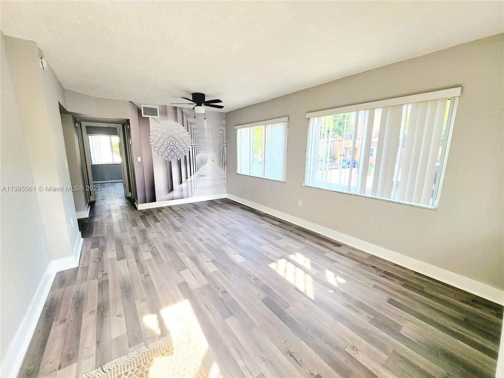 Photo of 335 SW 20th St #1, Fort Lauderdale, FL 33315 (MLS # A11385061)