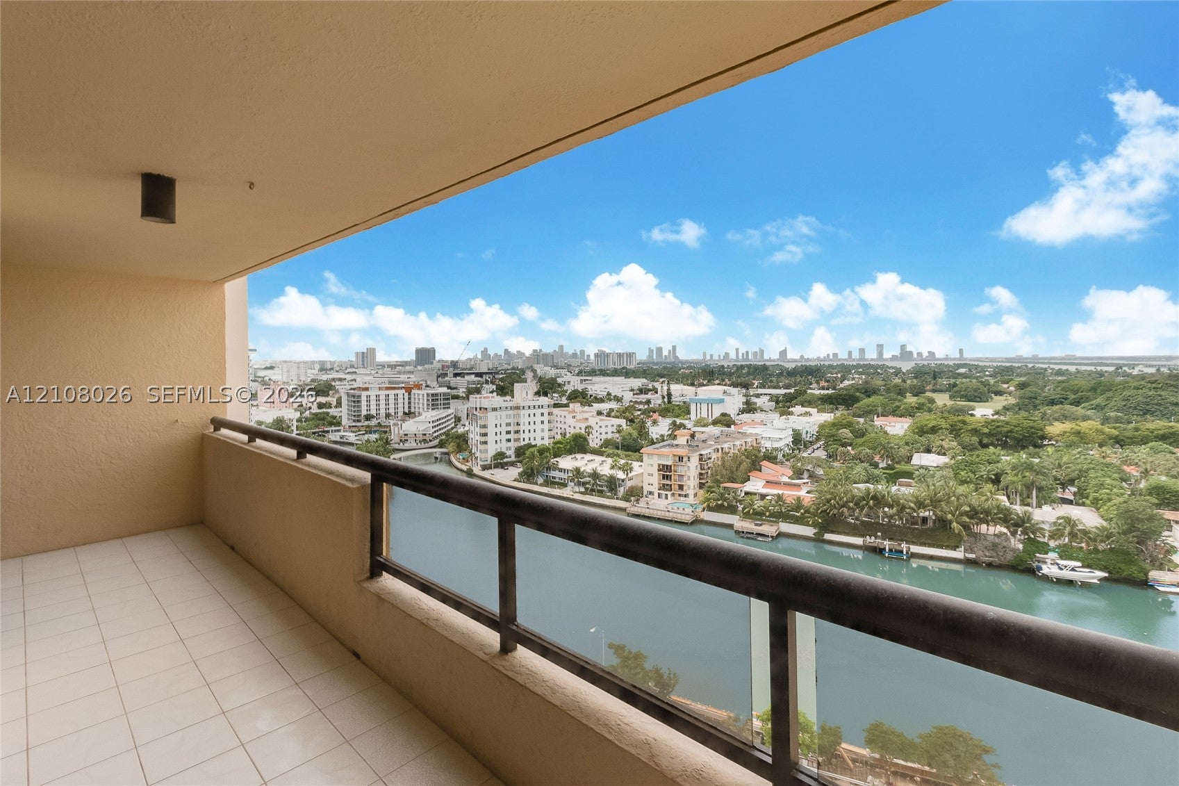 2555 Collins Ave 1804