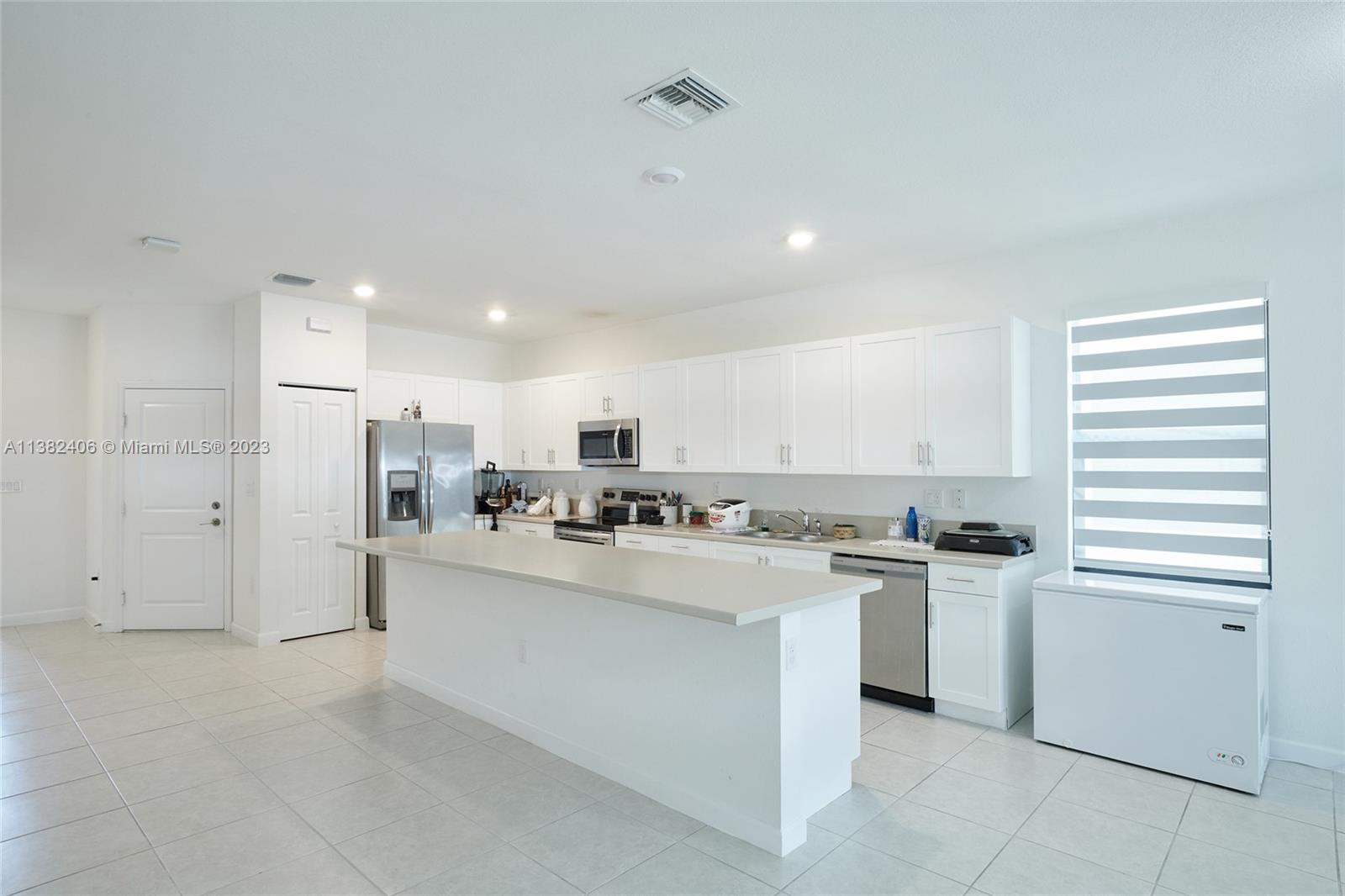 Photo 5 of 20 of 25126 SW 108th Ave 25126 townhome