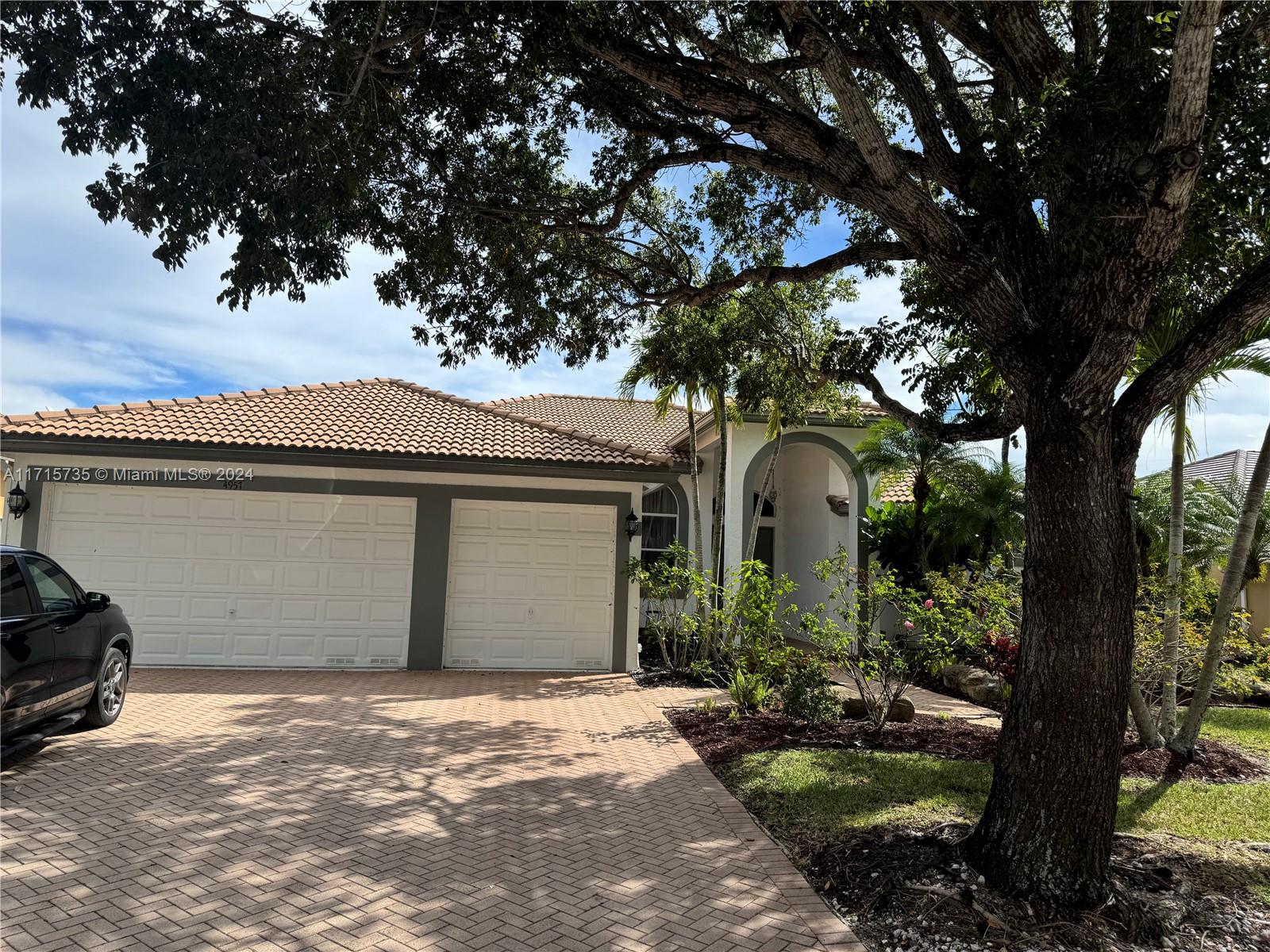4957 NW 111th Ter