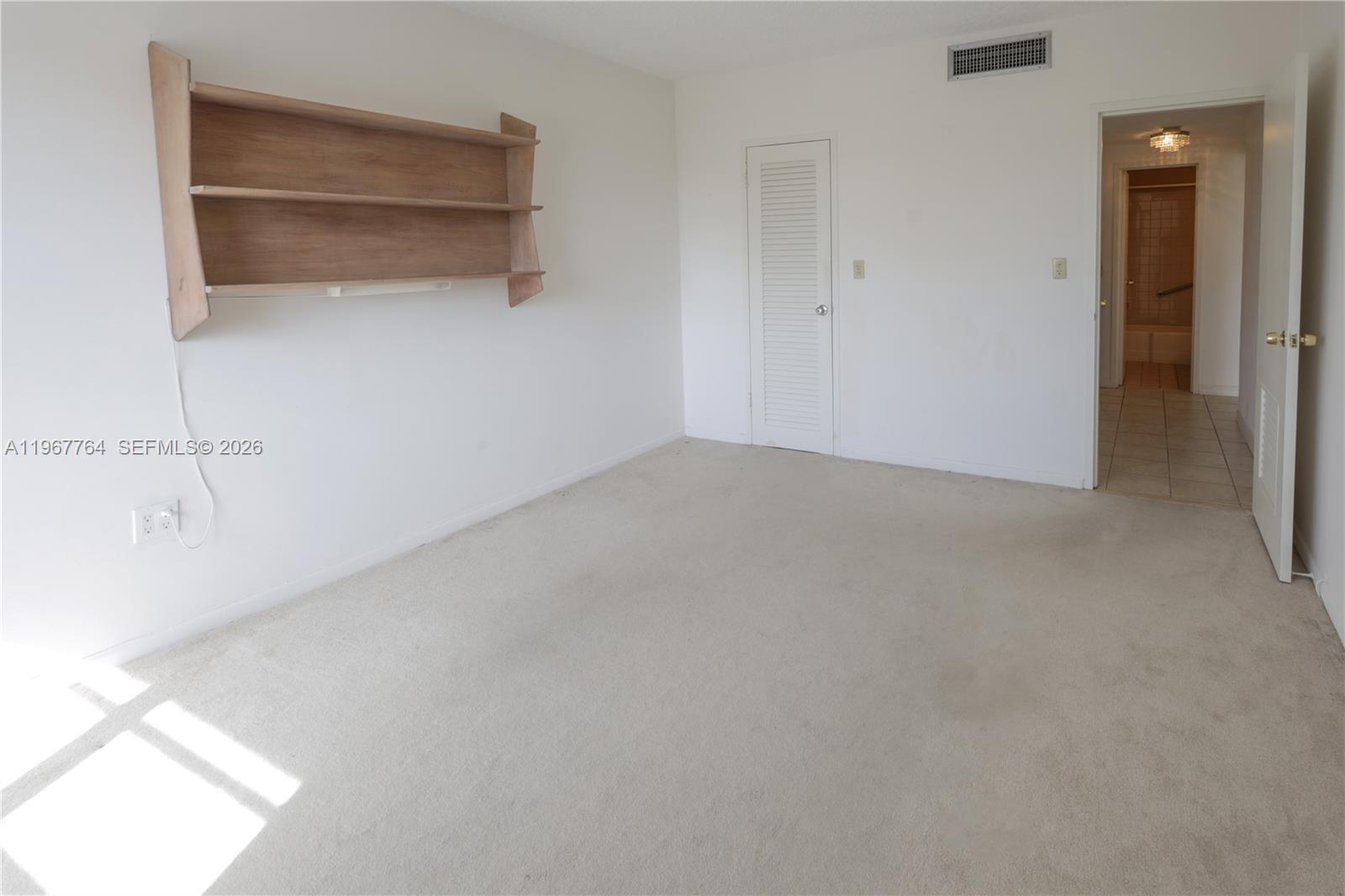 THE SHORES CONDO - Residential