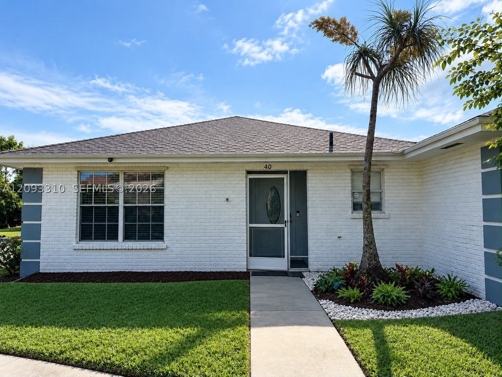 Photo of 2540 SW 14th Ct #40, Boynton Beach, FL 33426 (MLS # A12093310)
