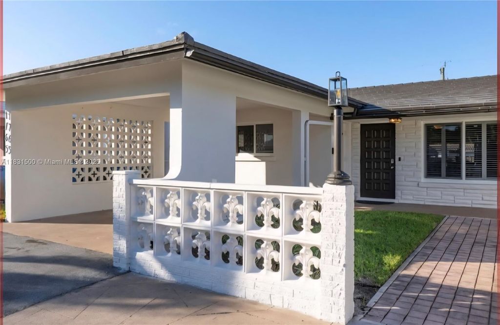 Photo of 1765 NE 45th St #1765, Oakland Park, FL 33334 (MLS # A11831500)