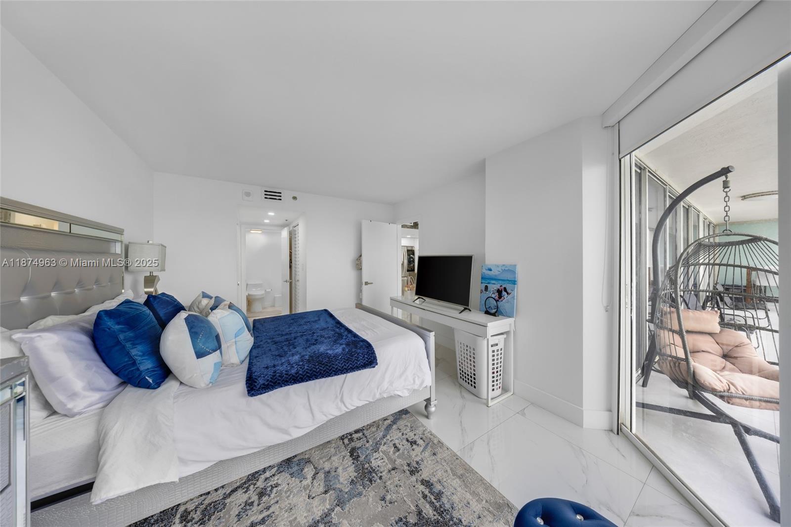 THE GRANDVIEW PALACE COND - Residential