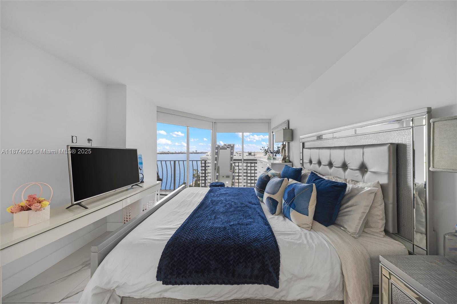 THE GRANDVIEW PALACE COND - Residential