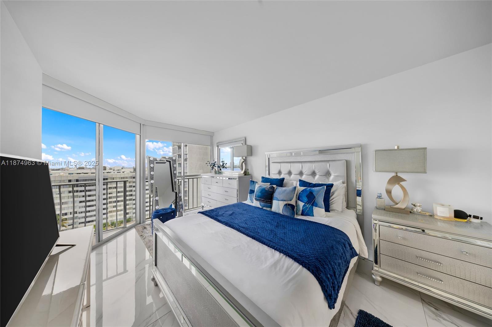 THE GRANDVIEW PALACE COND - Residential