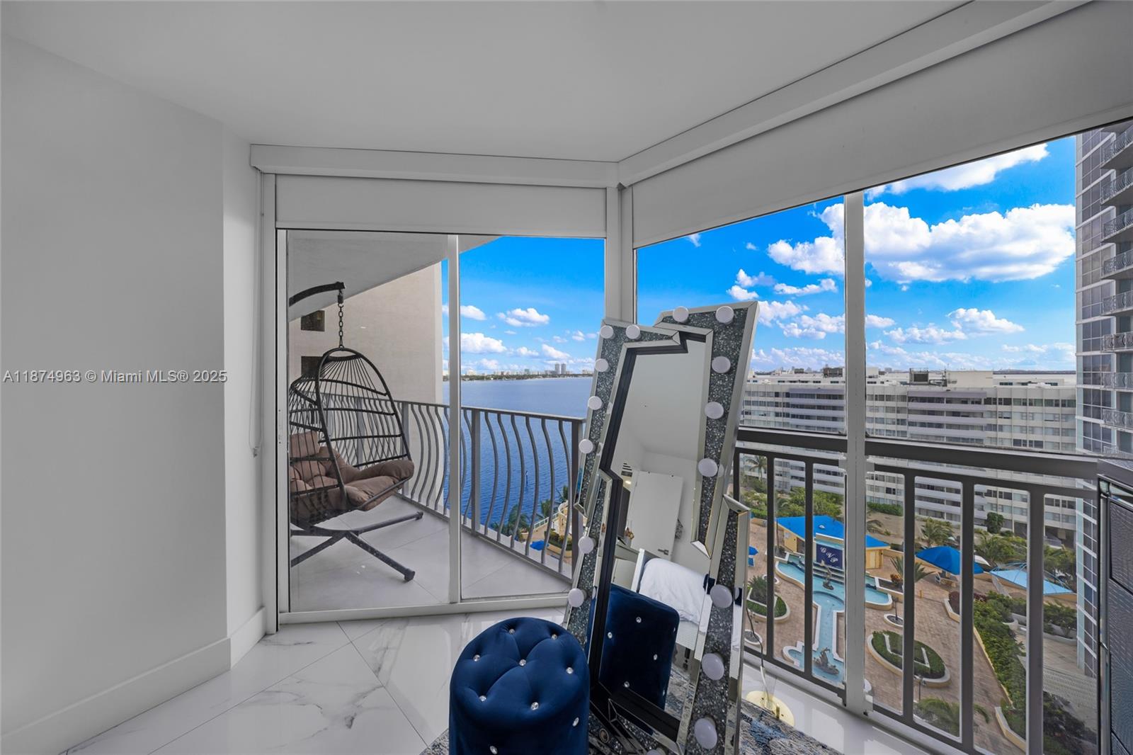 THE GRANDVIEW PALACE COND - Residential