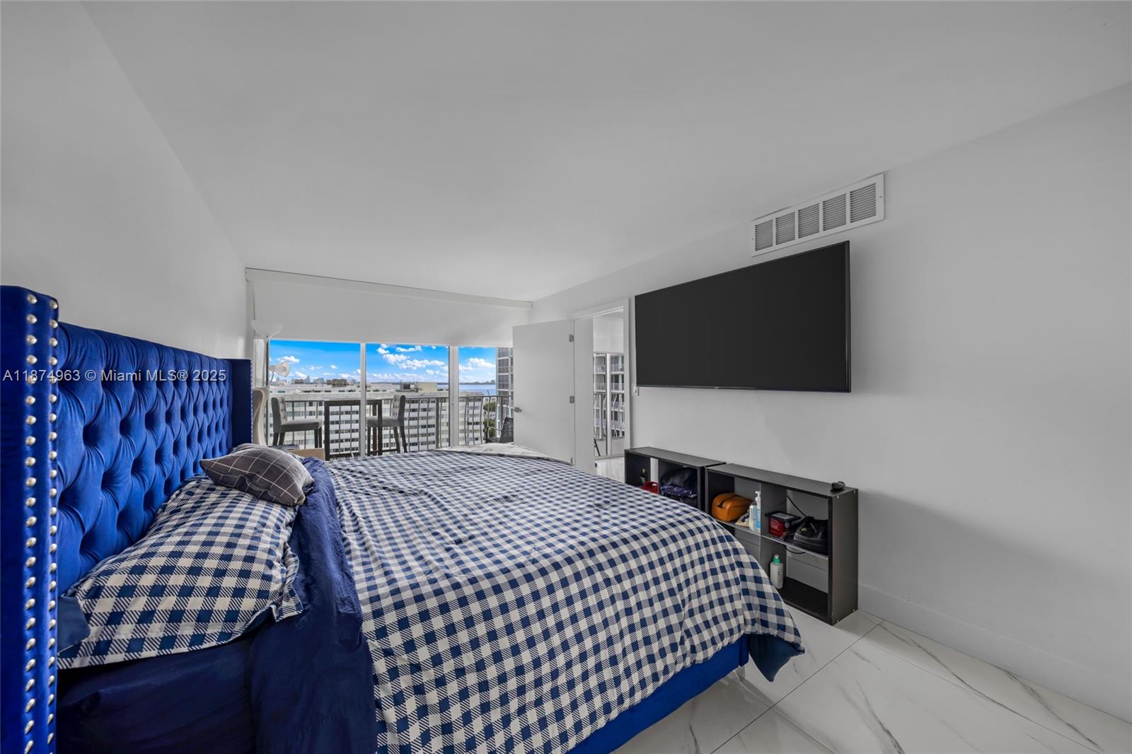 THE GRANDVIEW PALACE COND - Residential