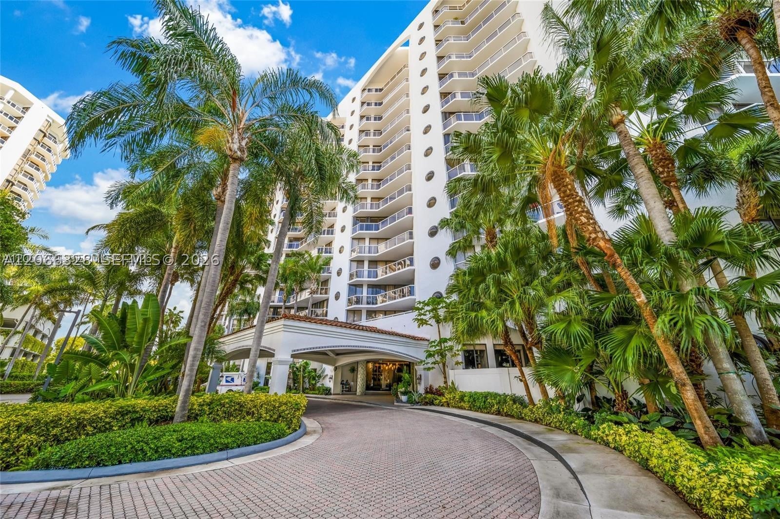 3610 Yacht Club Dr 1114