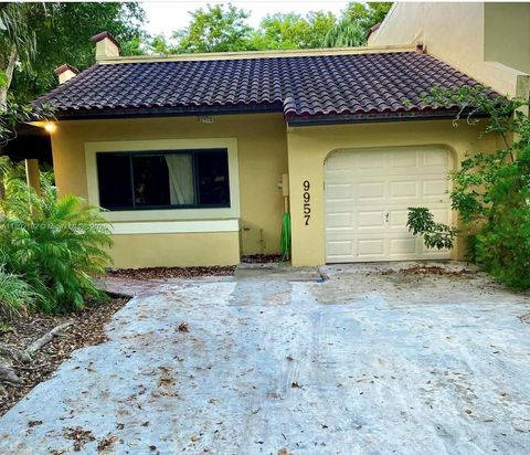 Photo of 9957 Costa Del Sol Blvd #I-108B, Doral, FL 33178 (MLS # A11892102)