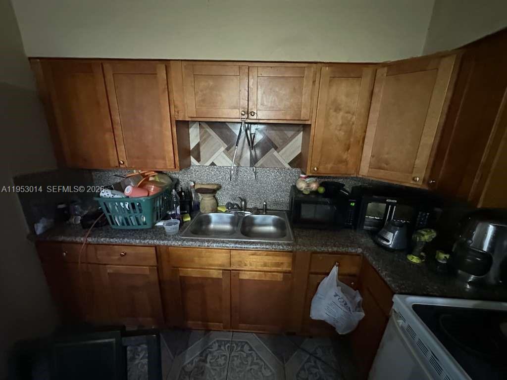 RAILWAY SHOPS ADDN 2ND AM - Residential