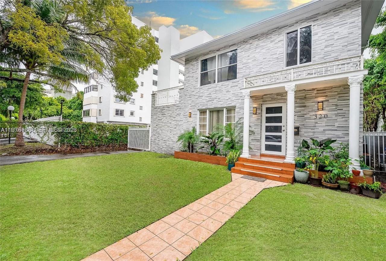 BRICKELL ESTATES - Residential Lease