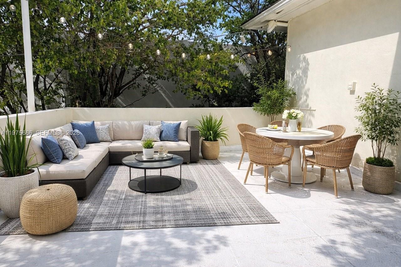 BRICKELL ESTATES - Residential Lease