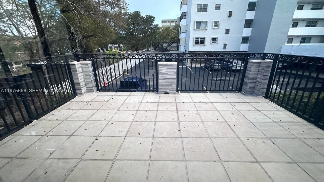 BRICKELL ESTATES - Residential Lease