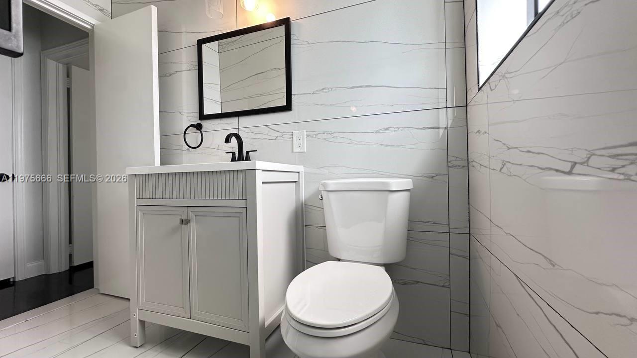 BRICKELL ESTATES - Residential Lease