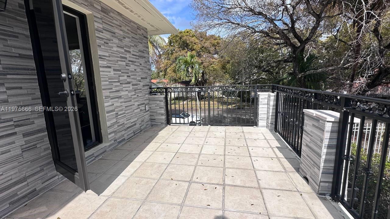 BRICKELL ESTATES - Residential Lease