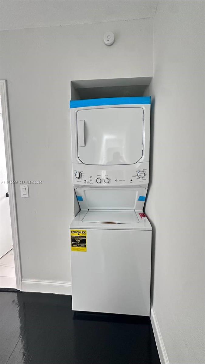 BRICKELL ESTATES - Residential Lease