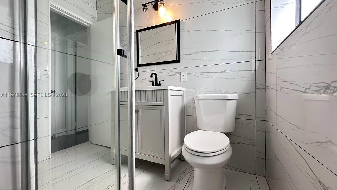 BRICKELL ESTATES - Residential Lease