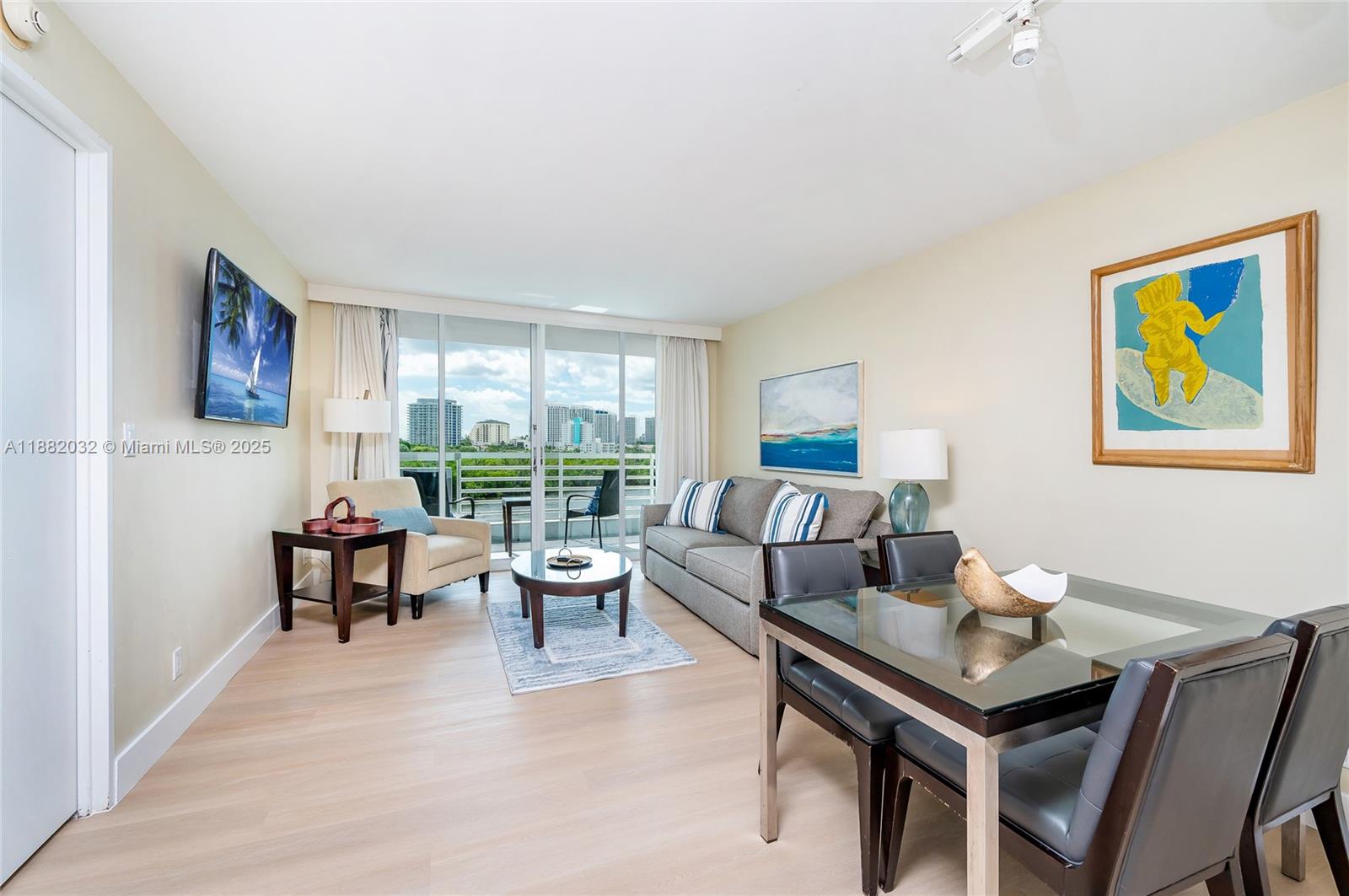 View photos, virtual tours, details... 2670 E Sunrise Blvd 724