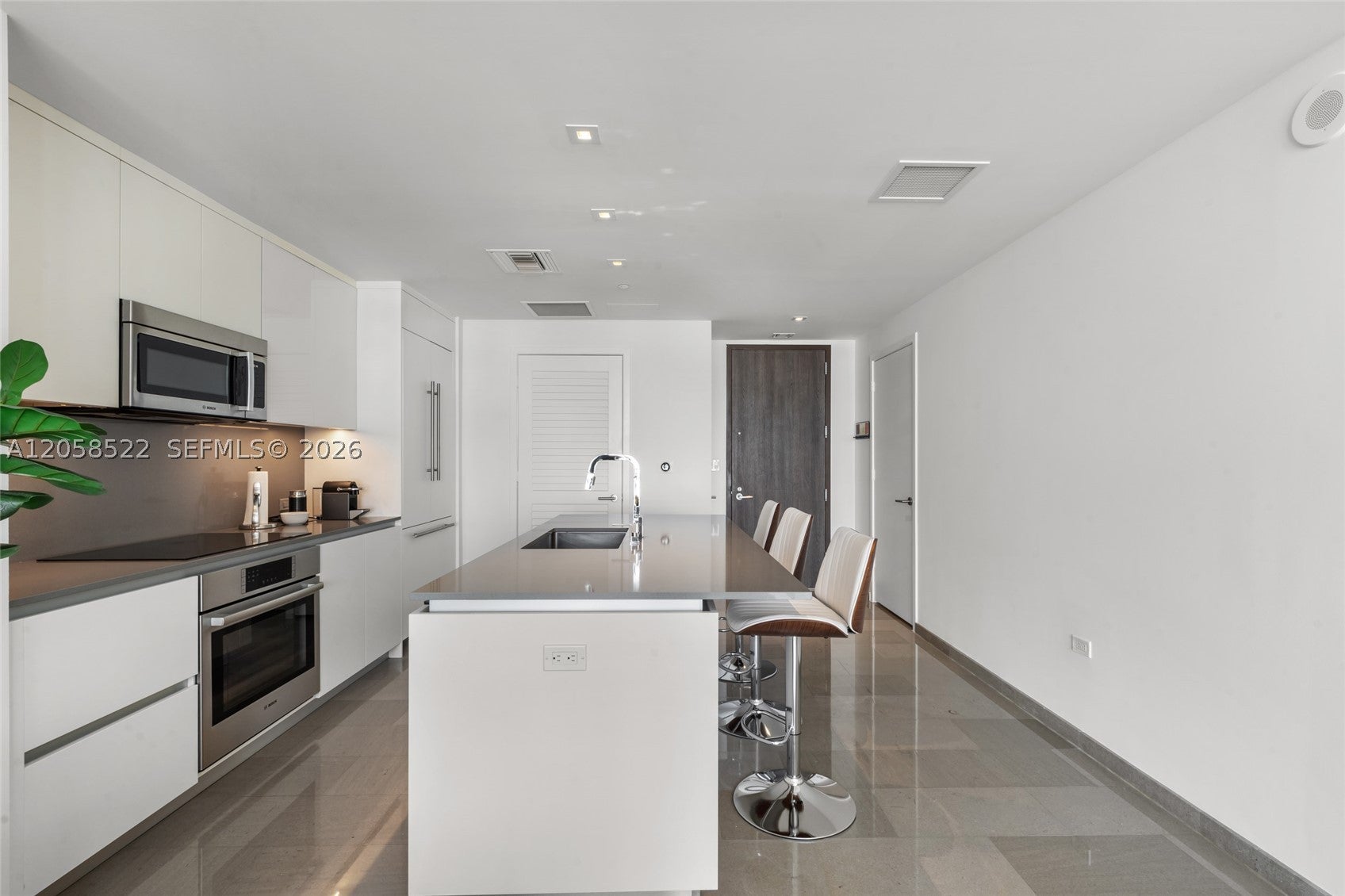 68 SE 6th St 2306