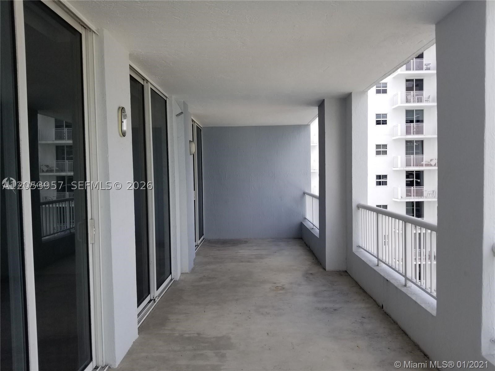 170 SE 14th St 2205