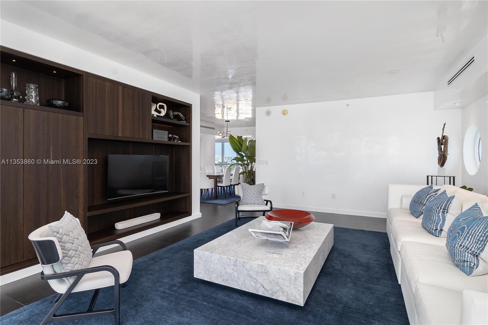 THE BENTLEY BAY CONDO - Residential