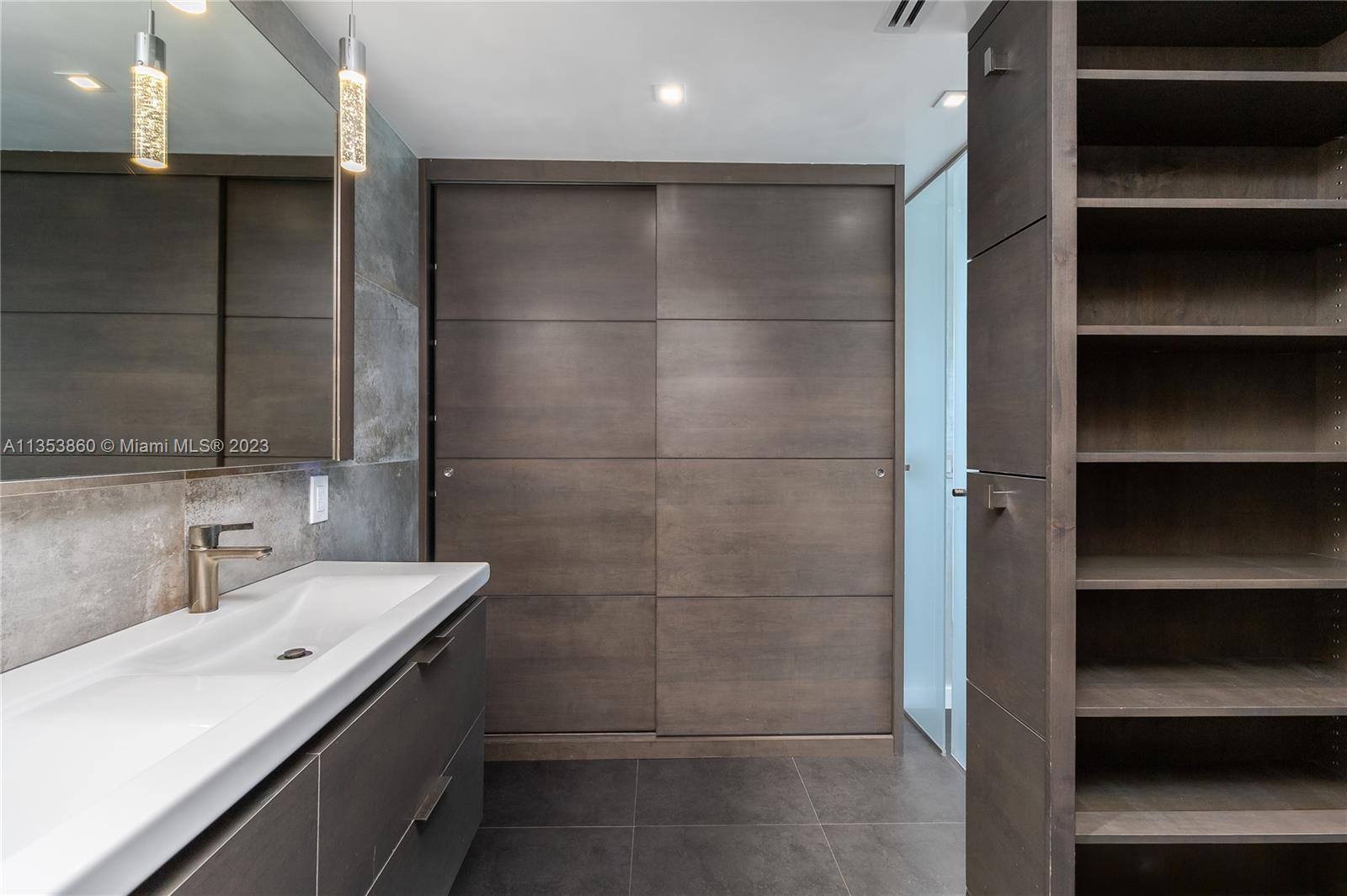 THE BENTLEY BAY CONDO - Residential