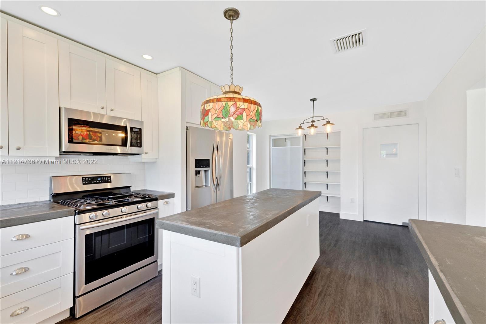 CENTRAL MIAMI PT 3 - Residential Lease