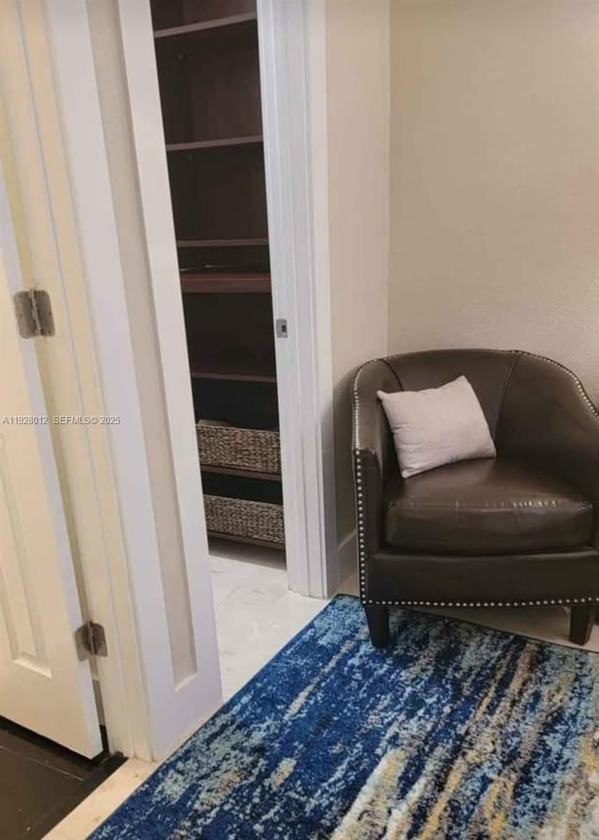 HOLLYWOOD LITTLE RANCHES - Residential Lease