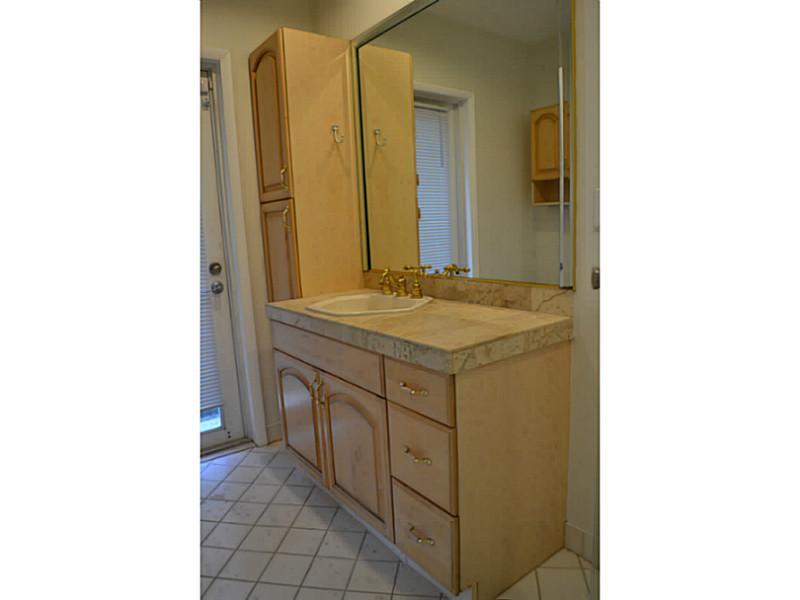 CORAL GABLES RIVIERA SEC - Residential Lease