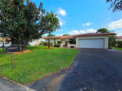 1327 NW 87th Ter Coral Springs FL 33071