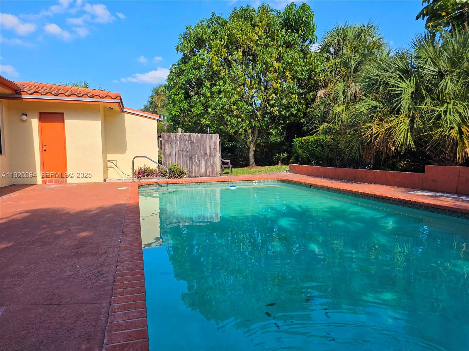 RAMBLEWOOD - Residential