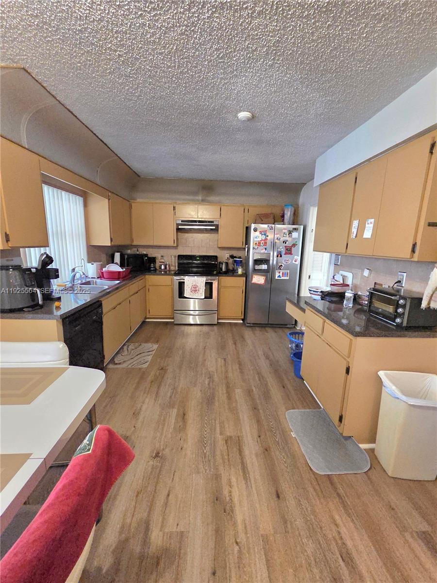 RAMBLEWOOD - Residential