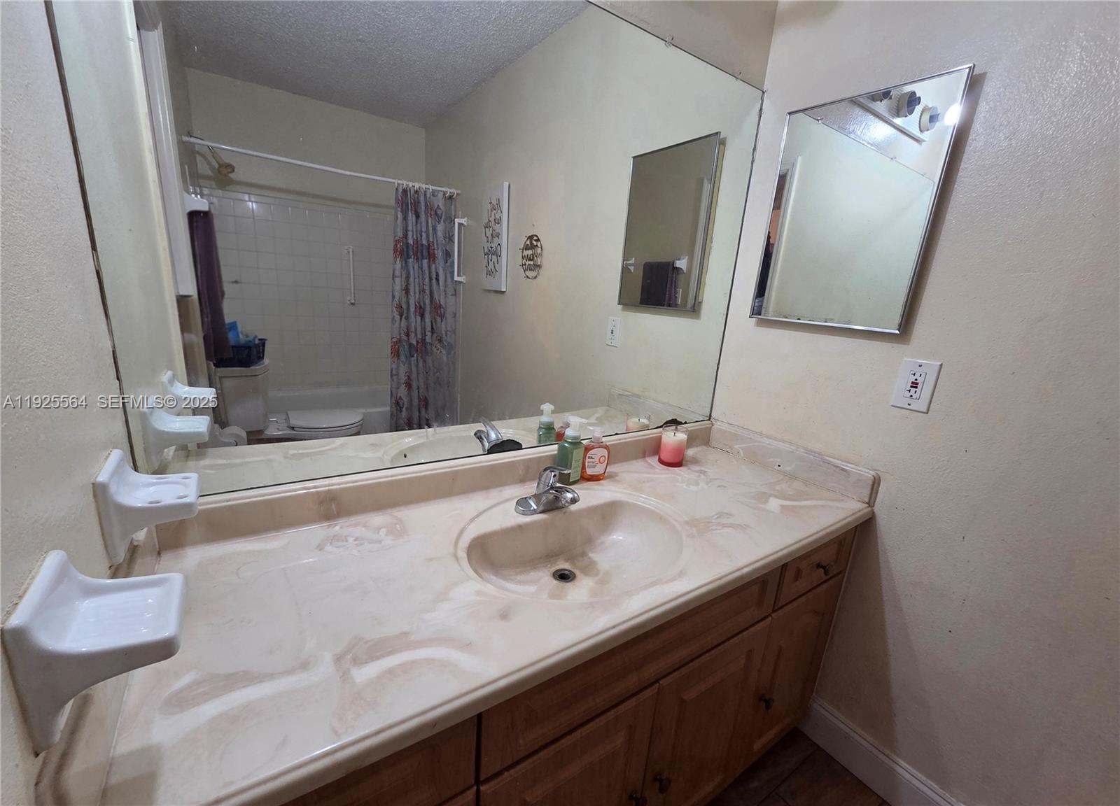 RAMBLEWOOD - Residential