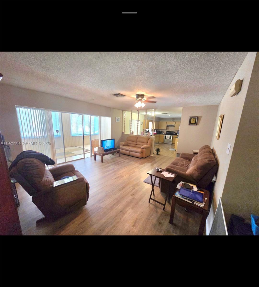 RAMBLEWOOD - Residential