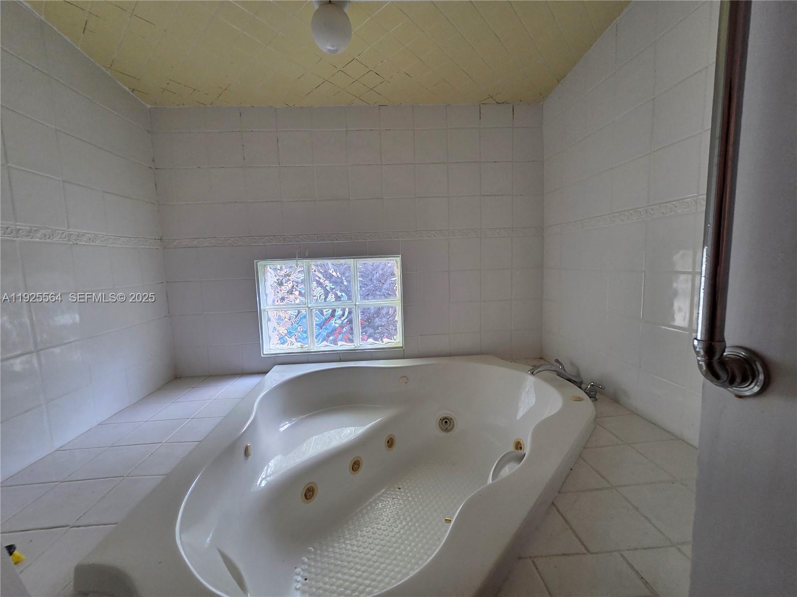 RAMBLEWOOD - Residential