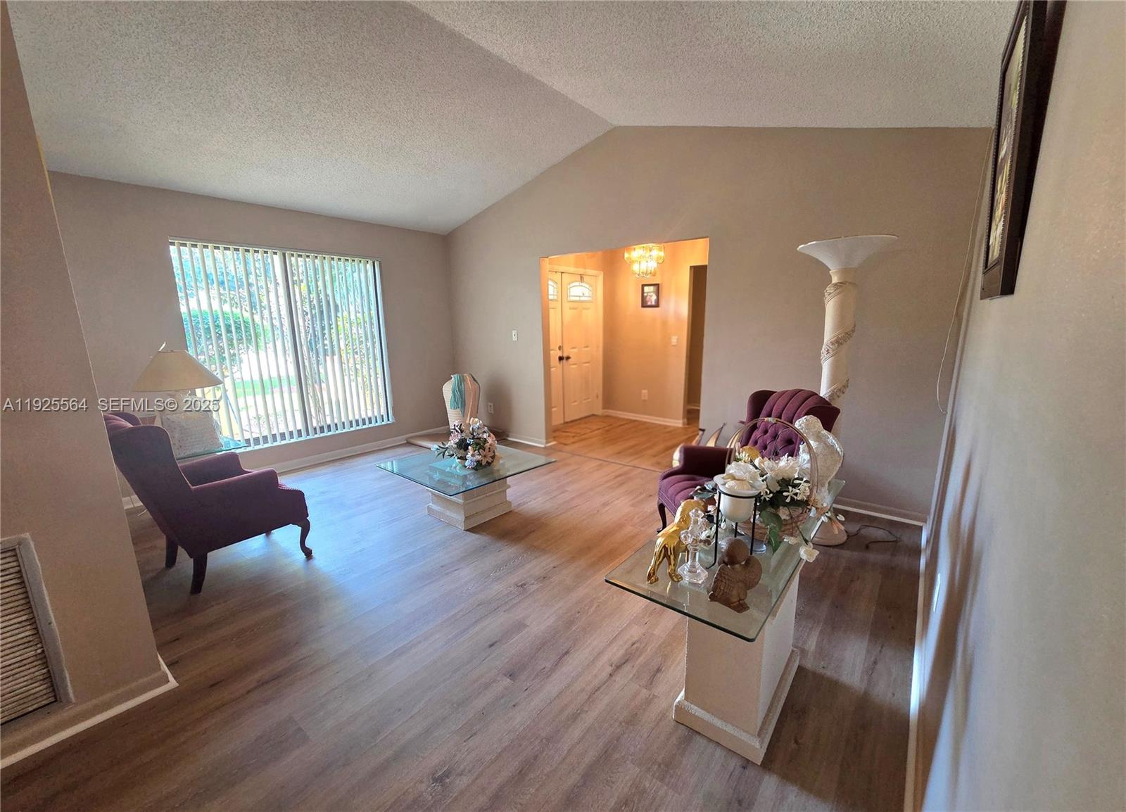 RAMBLEWOOD - Residential