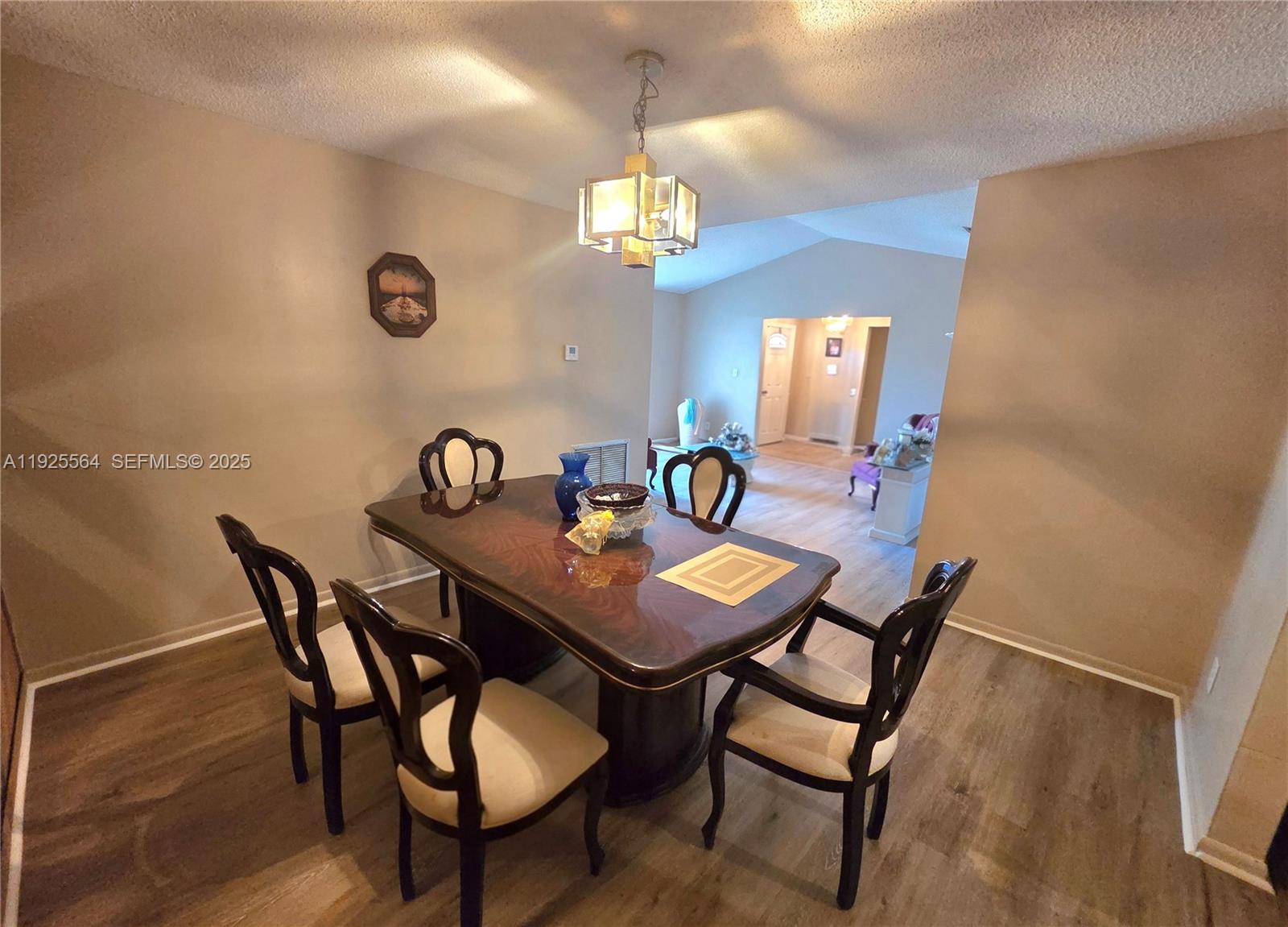 RAMBLEWOOD - Residential