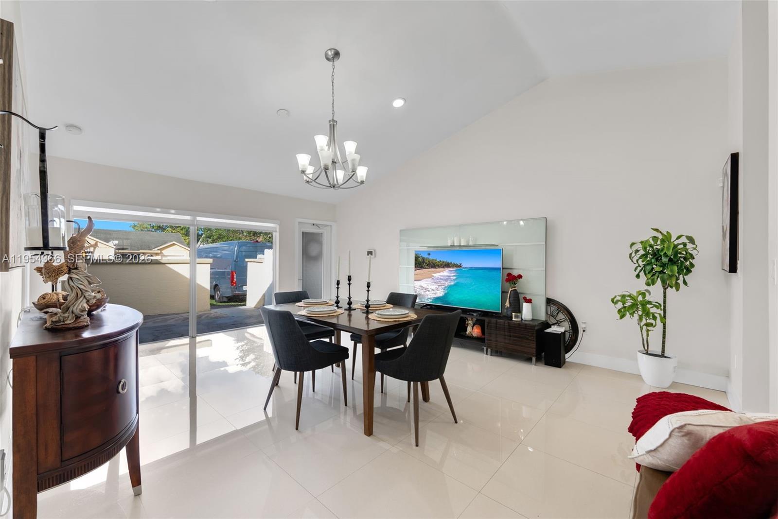 LESLIE PATIO HOMES SEC 4 - Residential