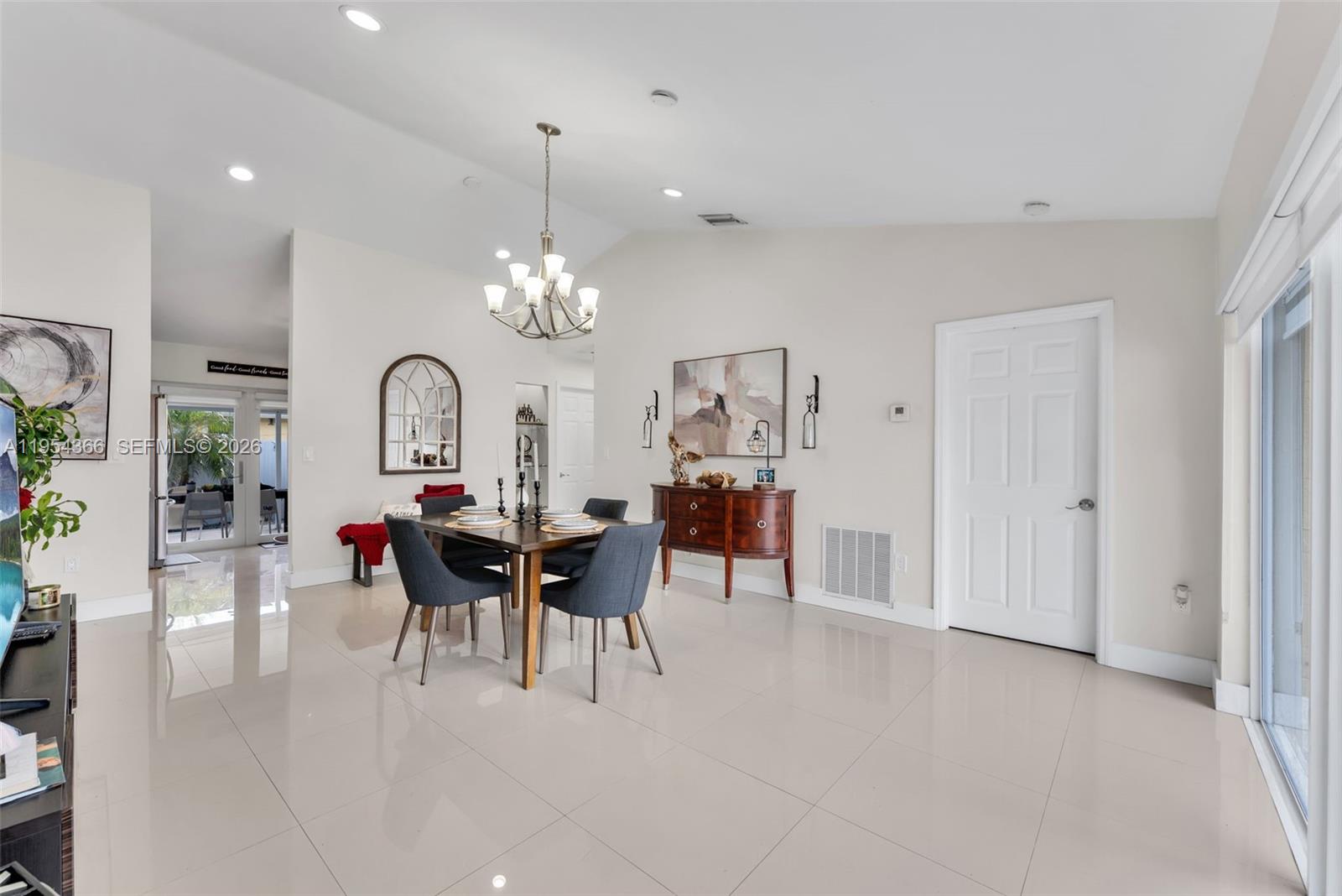 LESLIE PATIO HOMES SEC 4 - Residential