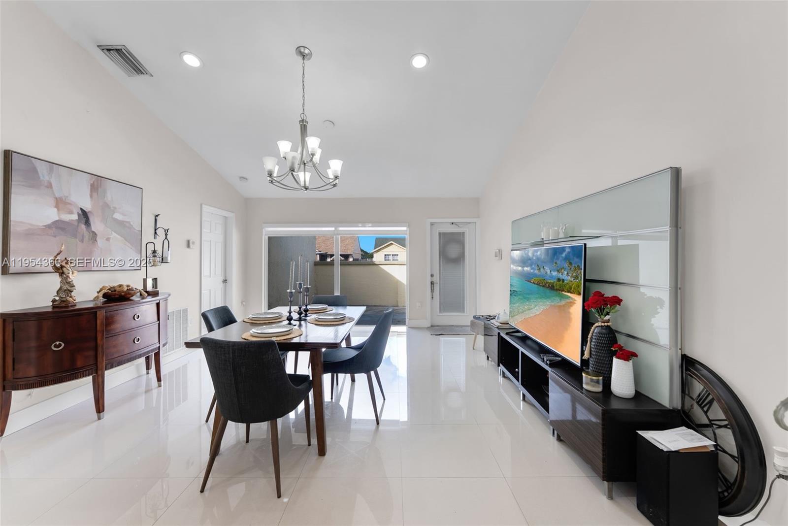 LESLIE PATIO HOMES SEC 4 - Residential