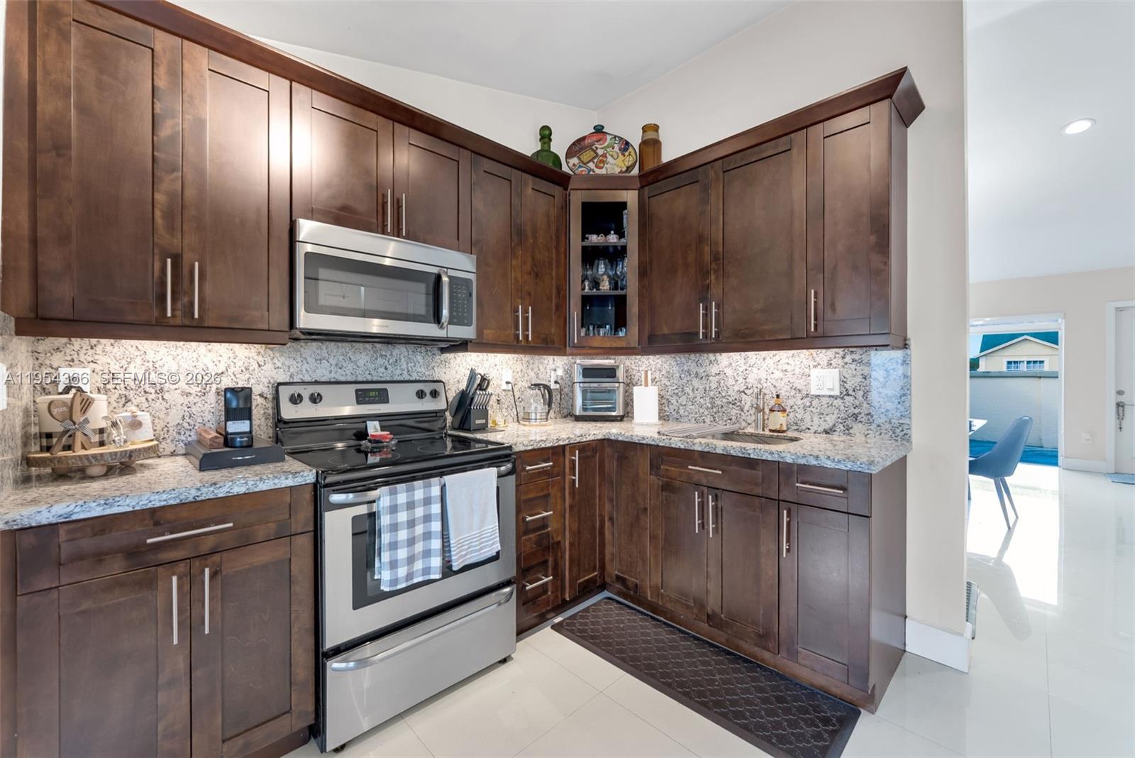 LESLIE PATIO HOMES SEC 4 - Residential