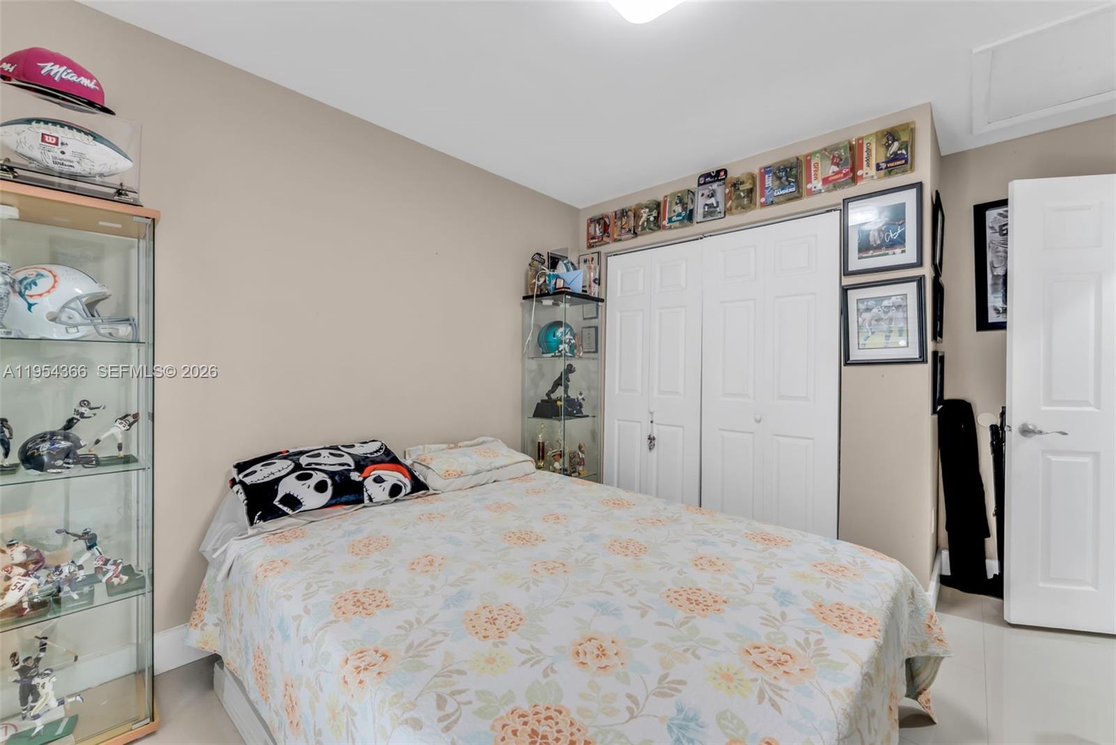 LESLIE PATIO HOMES SEC 4 - Residential