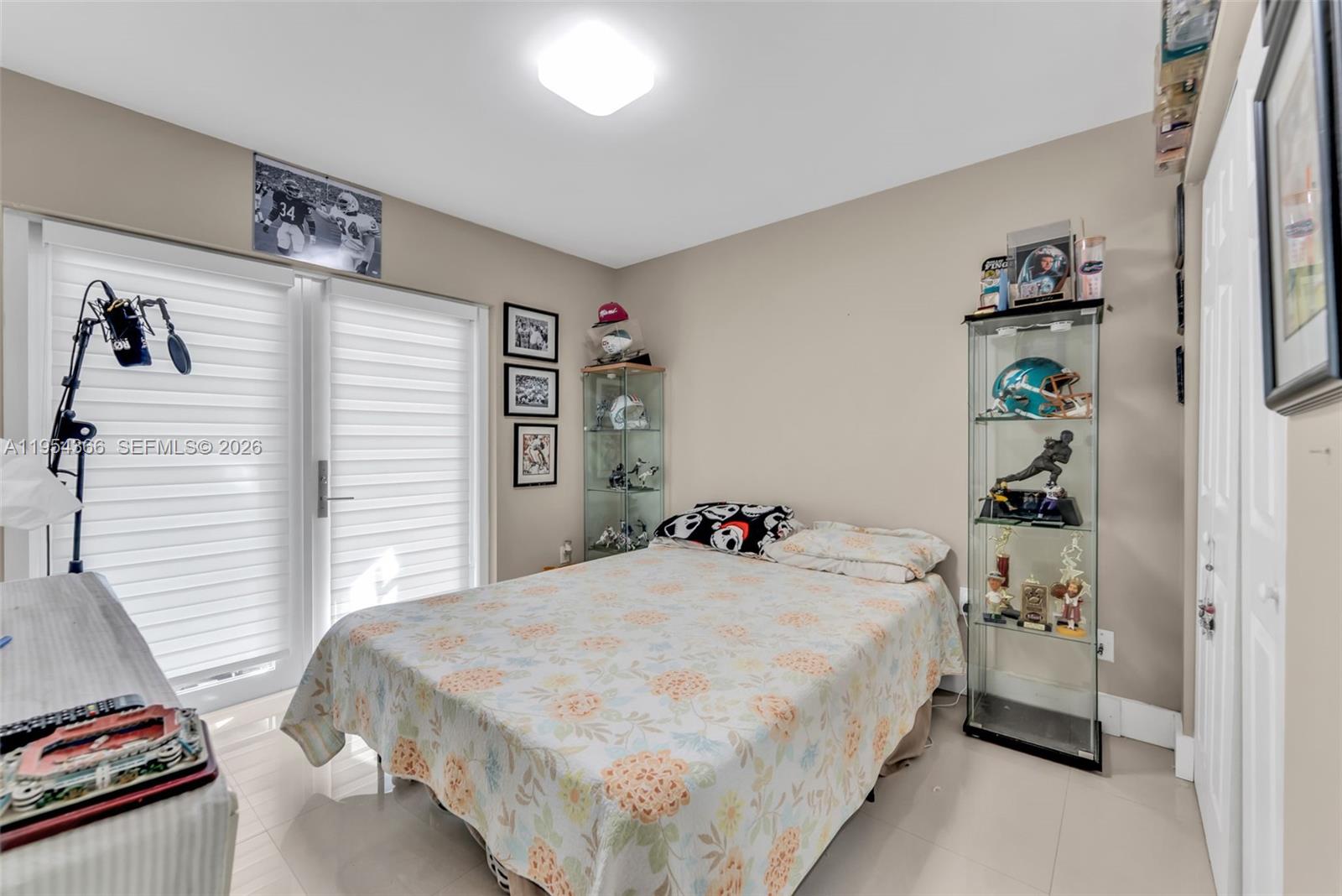 LESLIE PATIO HOMES SEC 4 - Residential