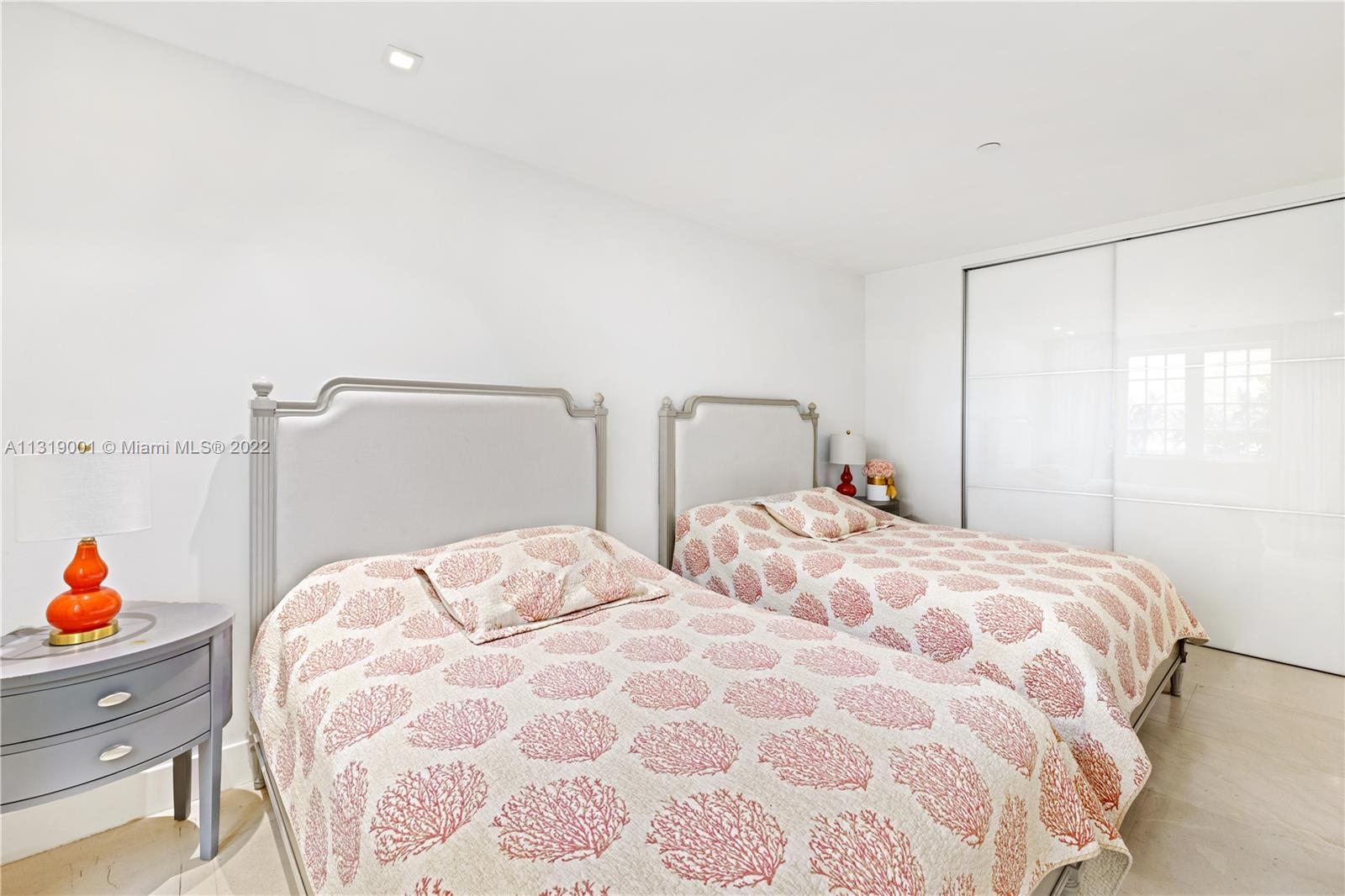 OCEANSIDE @ FISHER ISL CO - Residential